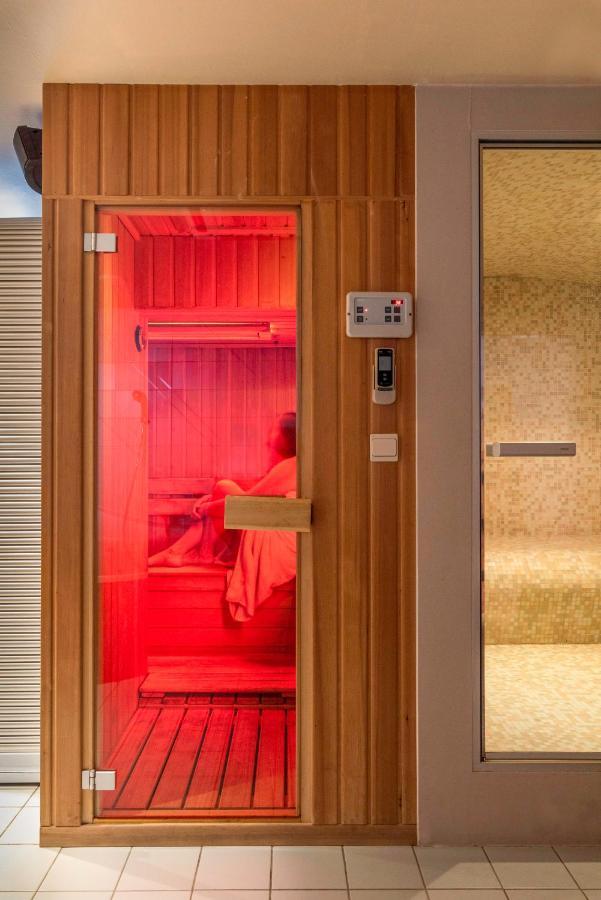 Beautyd Red Room Centrum Gullegem Wevelgem Exterior foto